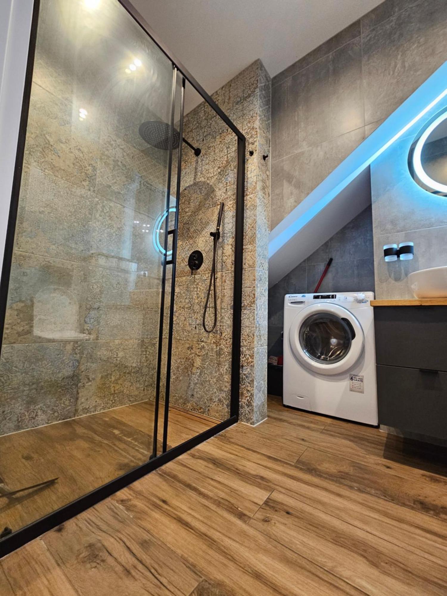 פוביירובו Apartament Grunwaldzka 105 Z Tarasem 5O M Do Plazy מראה חיצוני תמונה